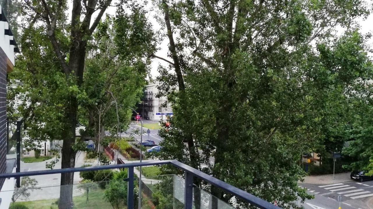 Apartament Bielany Oczapowskiego ワルシャワ エクステリア 写真